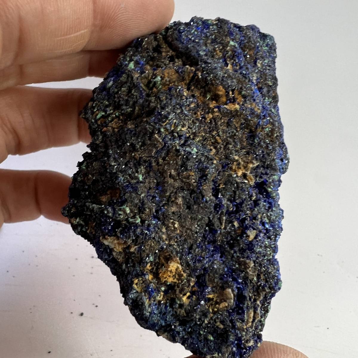 【E22025】マラカイトを伴うアジュライト アジュライト 藍銅鉱 岩絵の具 マラカイト Azurite 天然石 原石 鉱物 パワ
