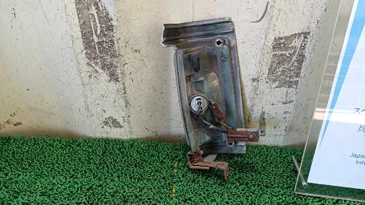  Nissan front corner lamp right Datsun Truck 1990 T-GD21 mileage 43549. used #hyj B617035G02 NSP42059