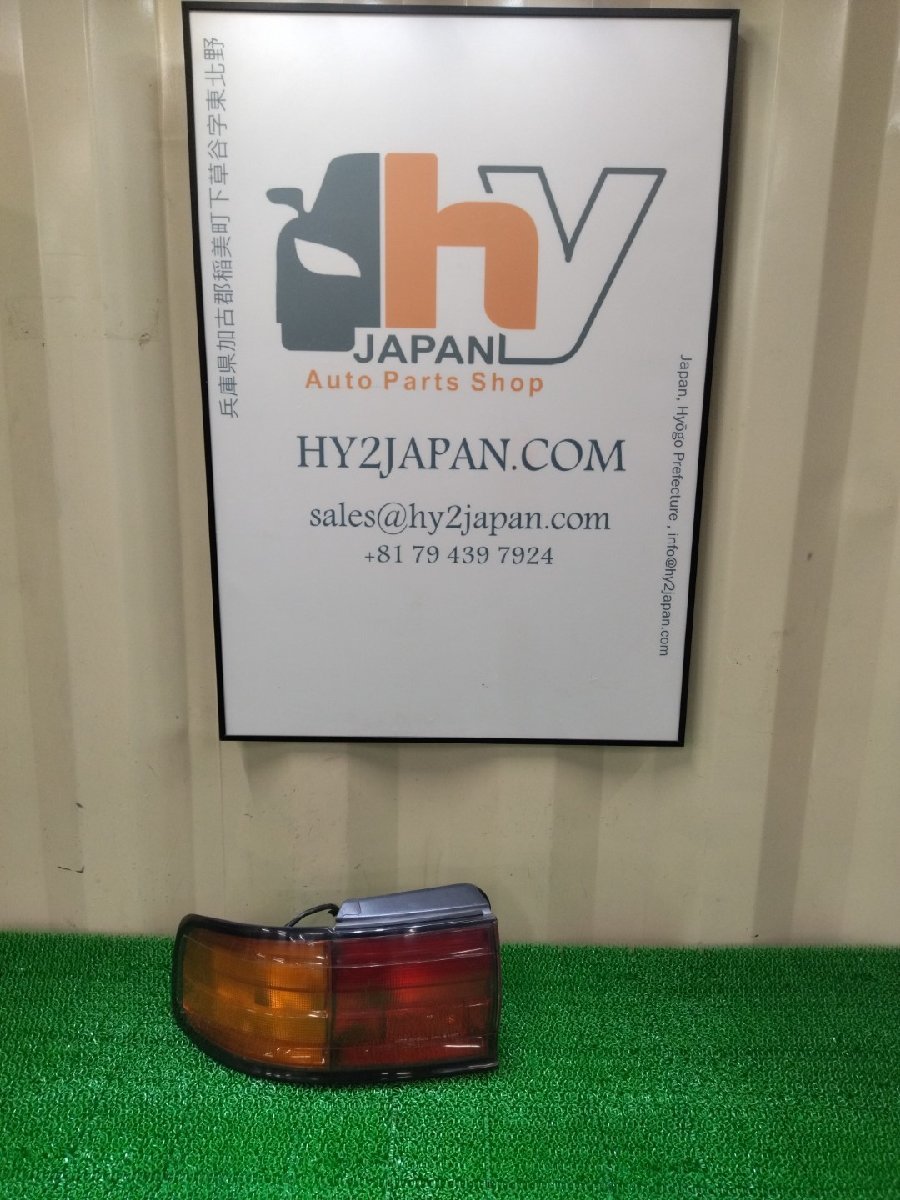 トヨタ　テールライト　左　カムリ　1993　SV32　81560-32290　中古　#hyj (NSP40290)_画像1