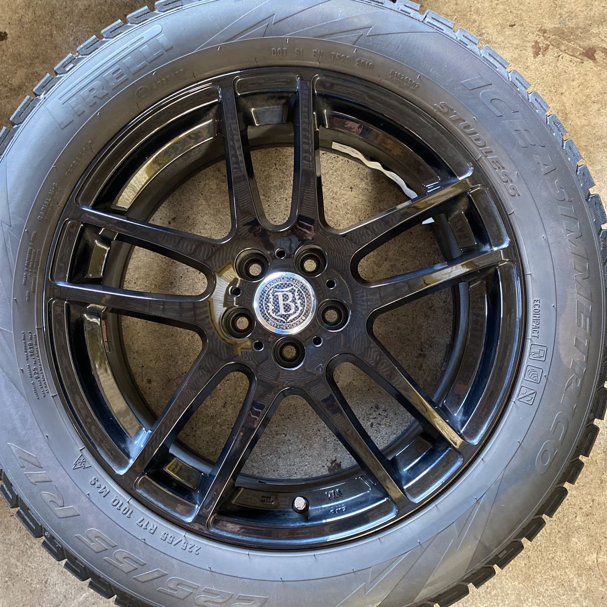 17インチアルミホイール 17×7J OFF48 美品　225/55R17 フォレスターSH5 スタッドレスタイヤ4本セット_画像5