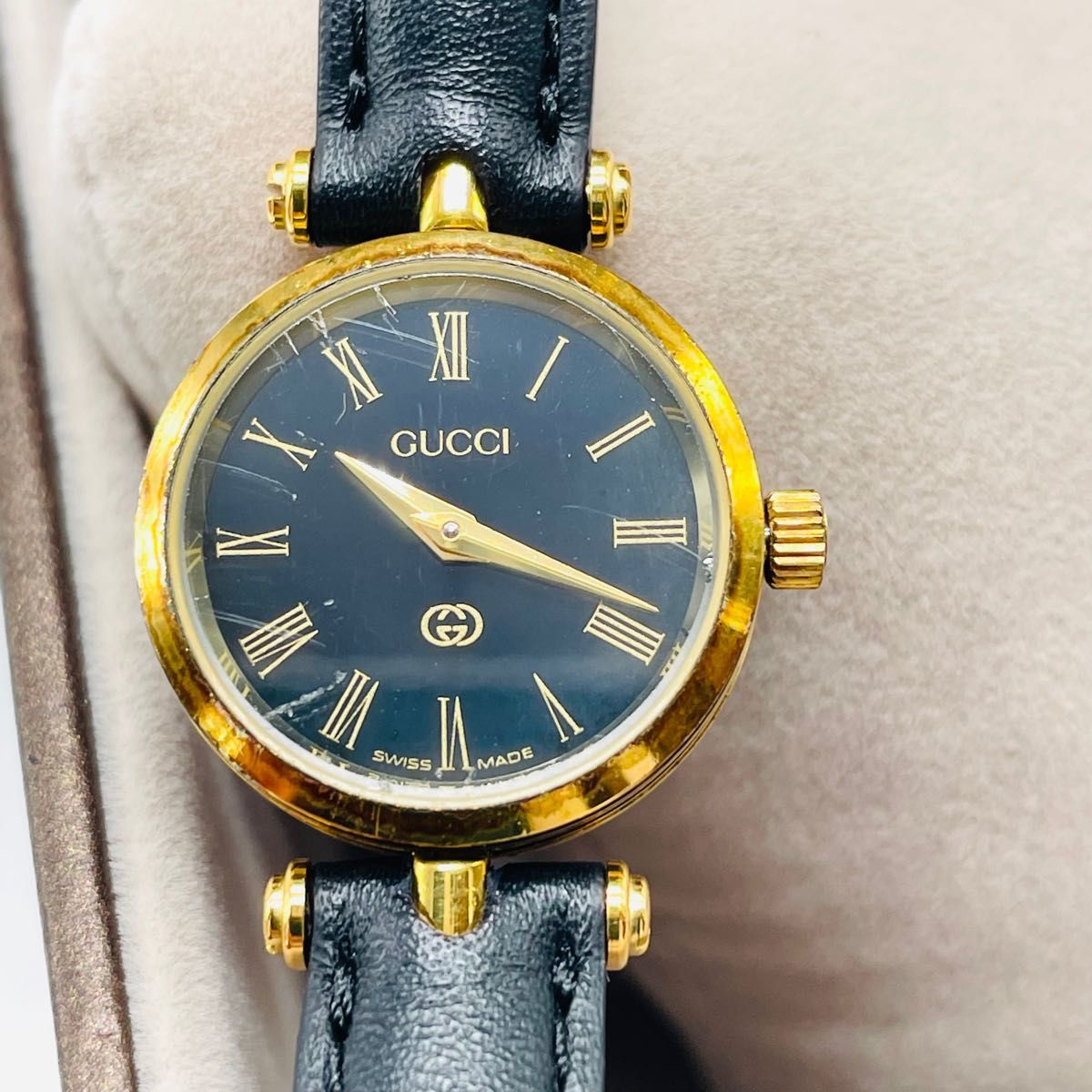 GUCCI グッチ 腕時計 時計 レディース ブラック ゴールド スイス GUCCI グッチ 腕時計 時計 レディース ブラック ゴールド スイス