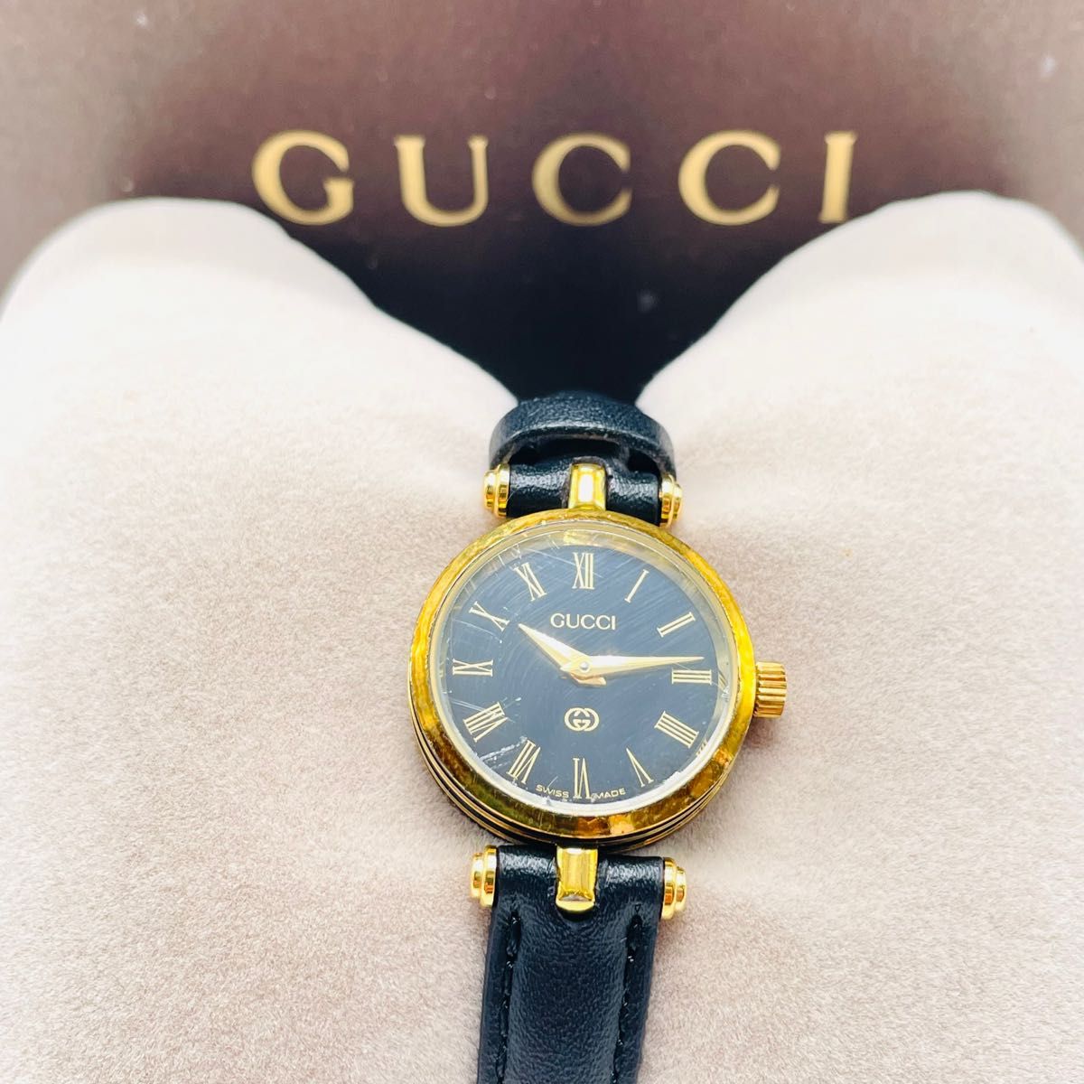 GUCCI グッチ 腕時計 時計 レディース ブラック ゴールド スイス GUCCI グッチ 腕時計 時計 レディース ブラック ゴールド スイス