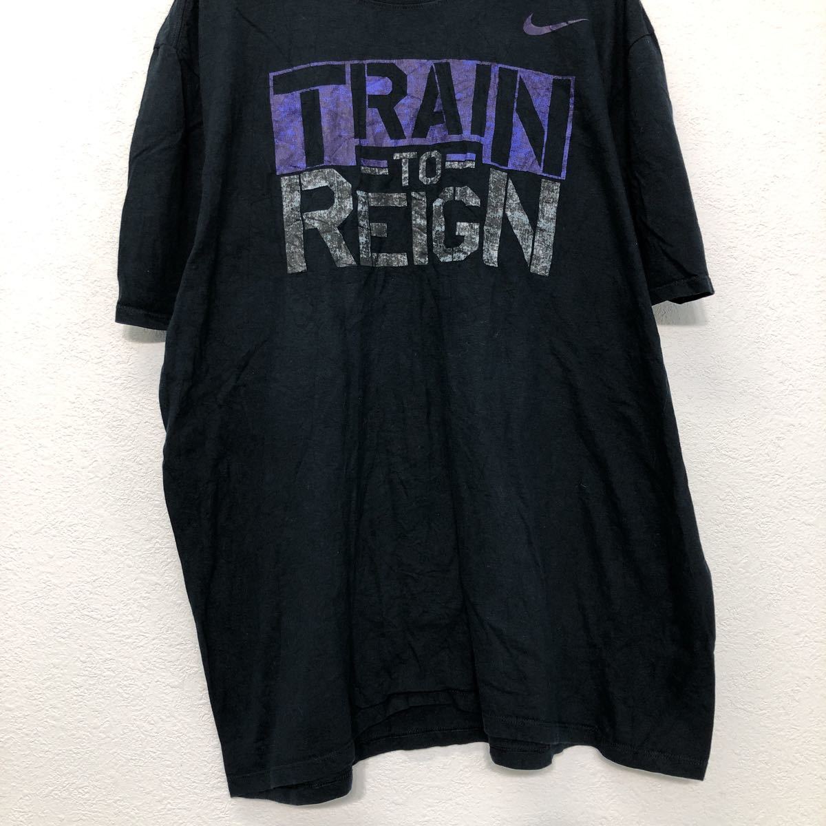 NIKE 半袖 プリントTシャツ XL ブラック パープル グレー ナイキ TRAIN TO REIGN 古着卸 アメリカ仕入 a508-5750_画像3