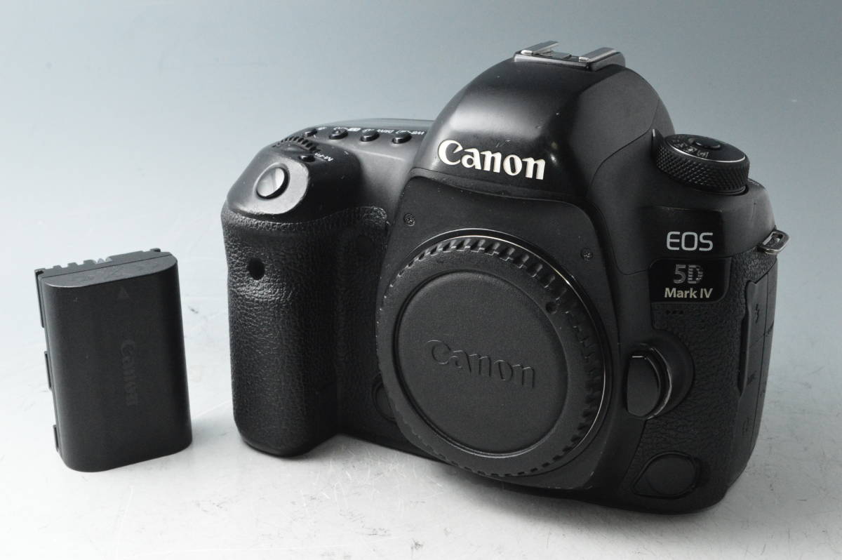 美品☆完動品 Canon EOS 7D MkII ボディ 箱・付属品完備-