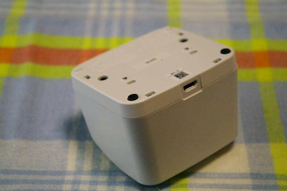 docomo 卓上ホルダF49 らくらくホン F-01M F-02J F-05G F-03 L用
