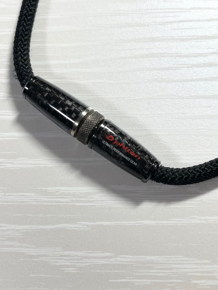 ファイテン phiten RAKUWAネックX100 カーボン ブラック 50cm ファイテン phiten RAKUWAネックX100 カーボン ブラック 50cm