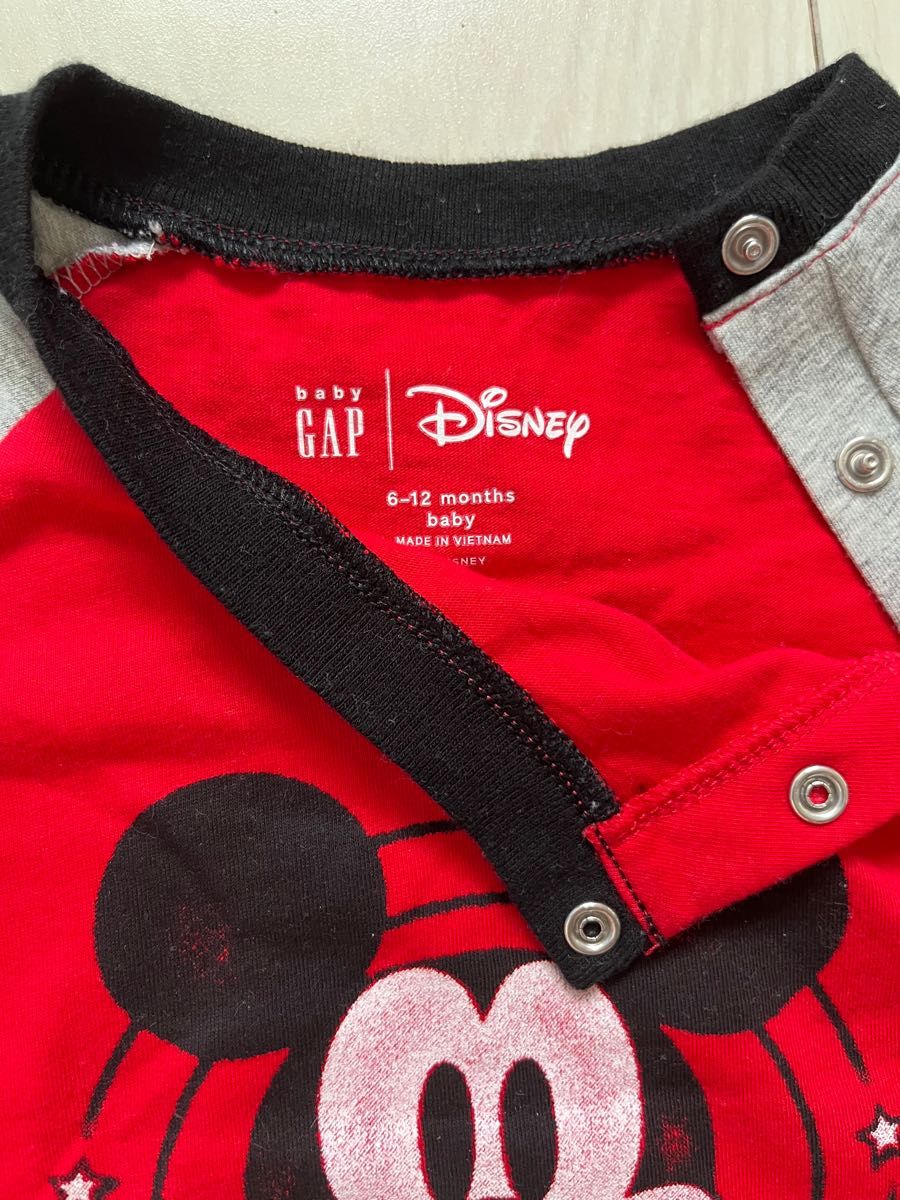 【美品】GAP ギャップ　ベビー　 Disney ミッキー　長袖Tシャツ　70センチ　6ヶ月