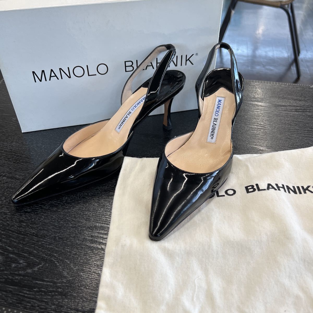 MANOLO BLAHNIK マノロブラニク 靴 パンプス ヒール 37 1/2 箱 袋付き
