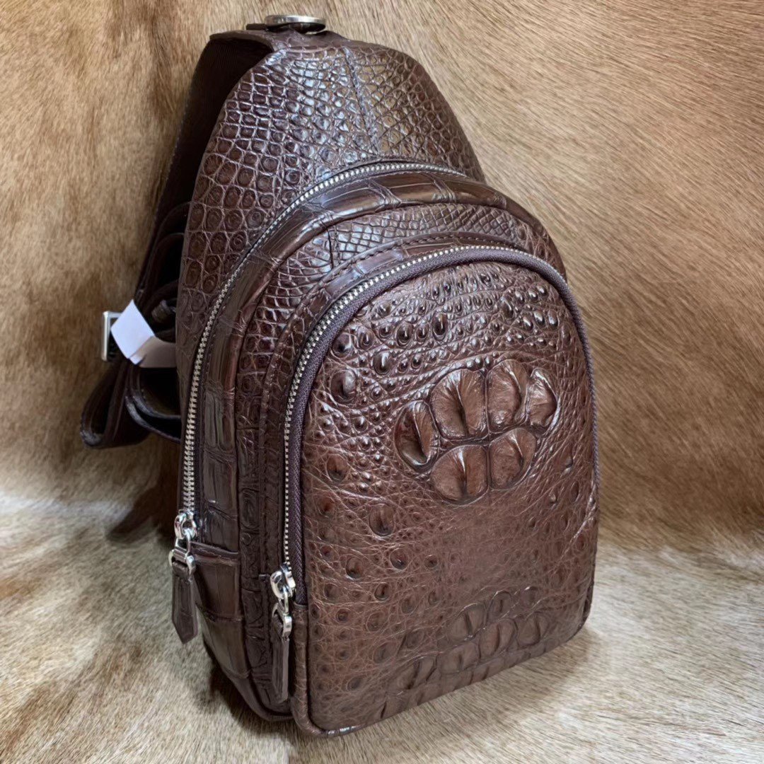 最新最全の 高品質バッグ 特大コブ ワンショルダー 軽快 オシャレ リュックサック 骨革 鰐革 メンズバッグ 1点物 肩掛けバッグ ブラウン リュックサック、デイパック 最新最全の 高品質バッグ 特大コブ ワンショルダー 軽快 オシャレ リュックサック 骨革 鰐革 メンズバッグ 1点物 肩掛けバッグ ブラウン リュックサック、デイパック