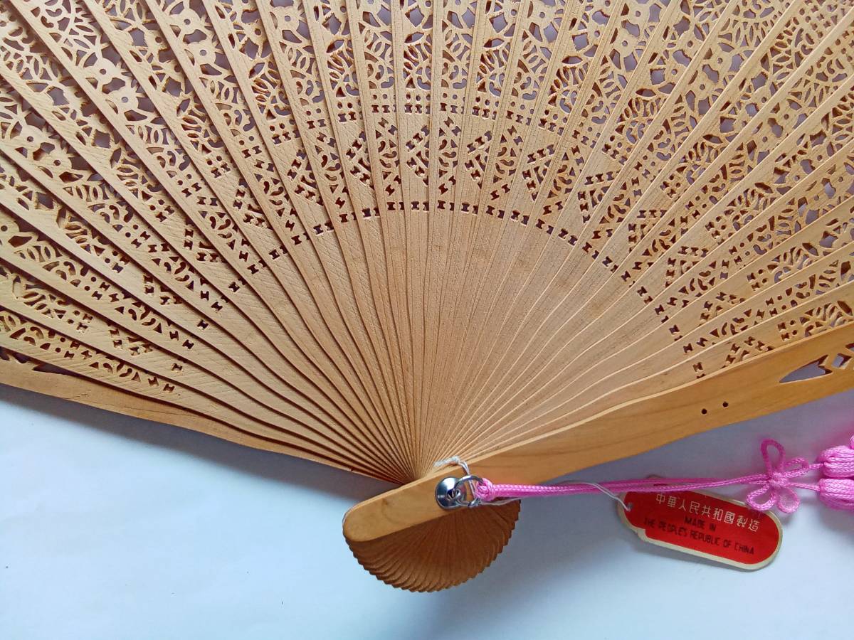 * sending 120 jpy ~ industrial arts fan white . manner fan 20cm. tree fan ... carving fan ..B