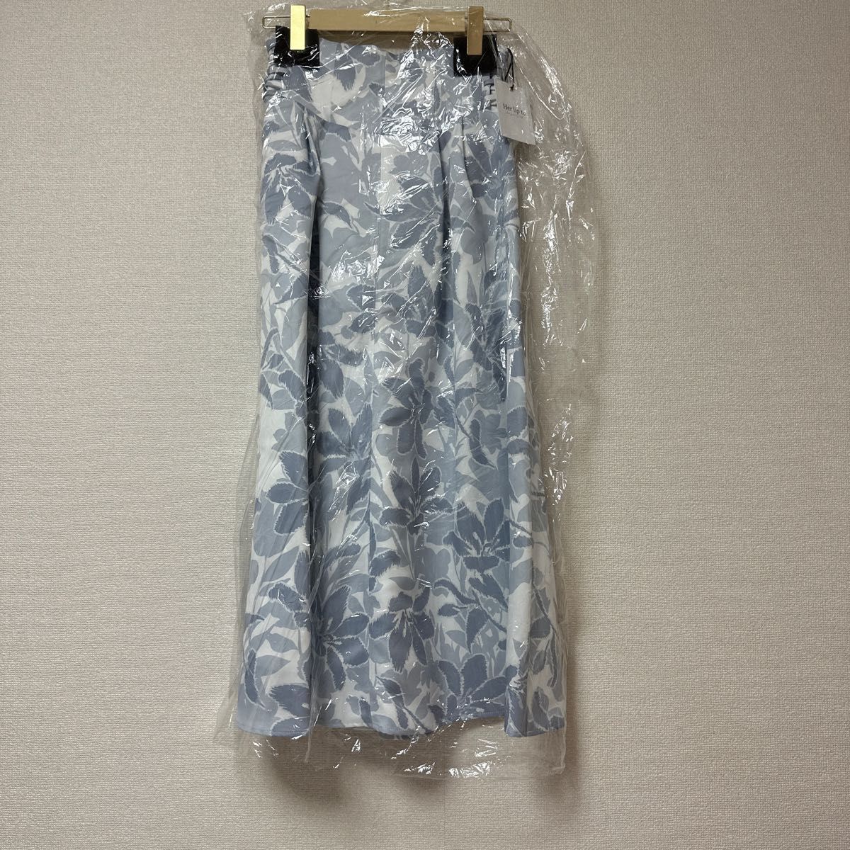 herlipto Lily Satin Volume Skirt Mサイズ|PayPayフリマ