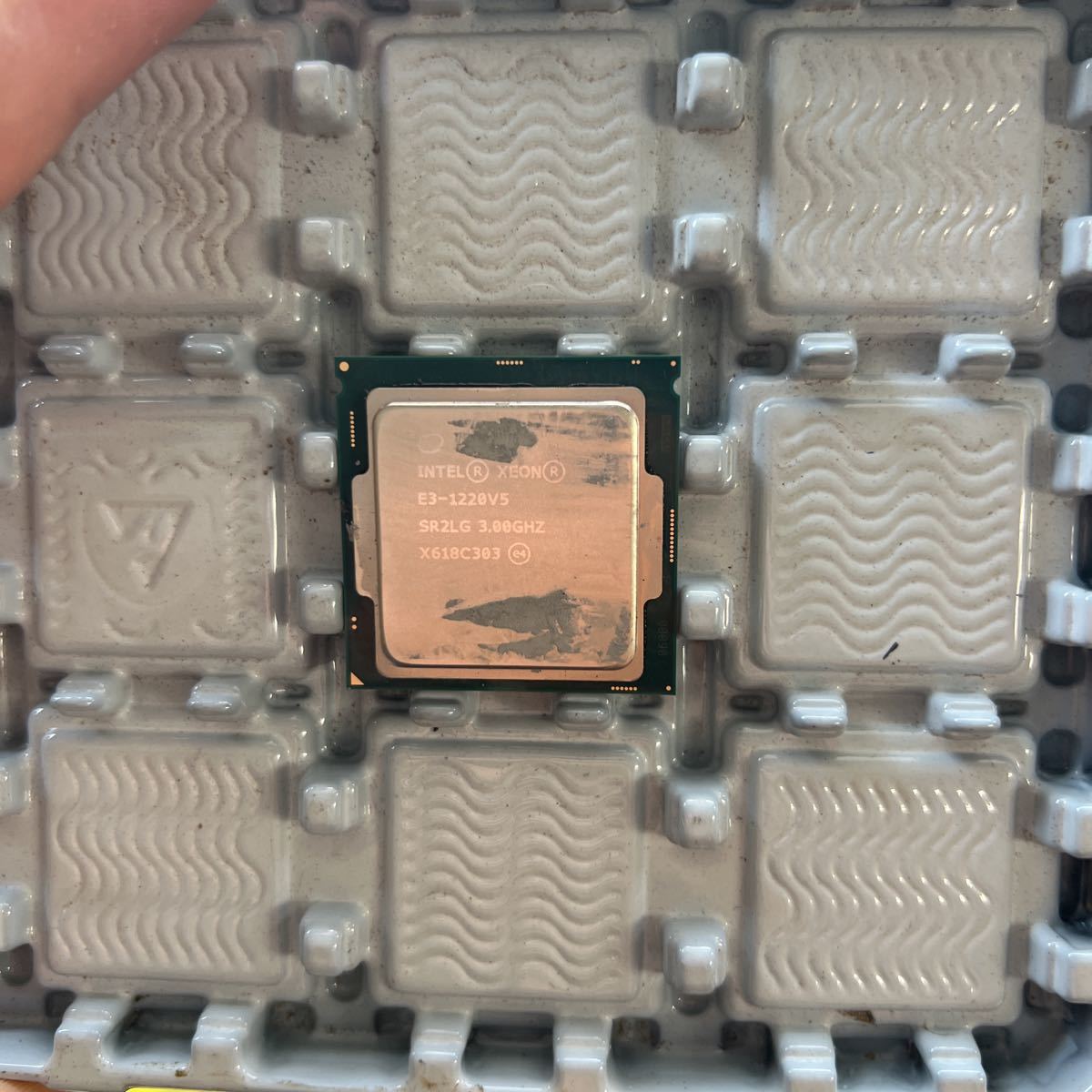 Intel Xeon E3-1220V5 動作品_画像1