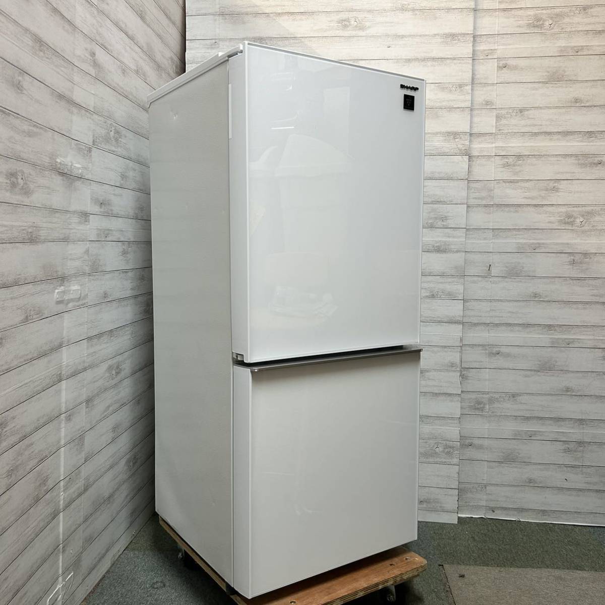 (n1661) シャープ　2ドア　冷蔵庫　ガラスドア　オシャレ