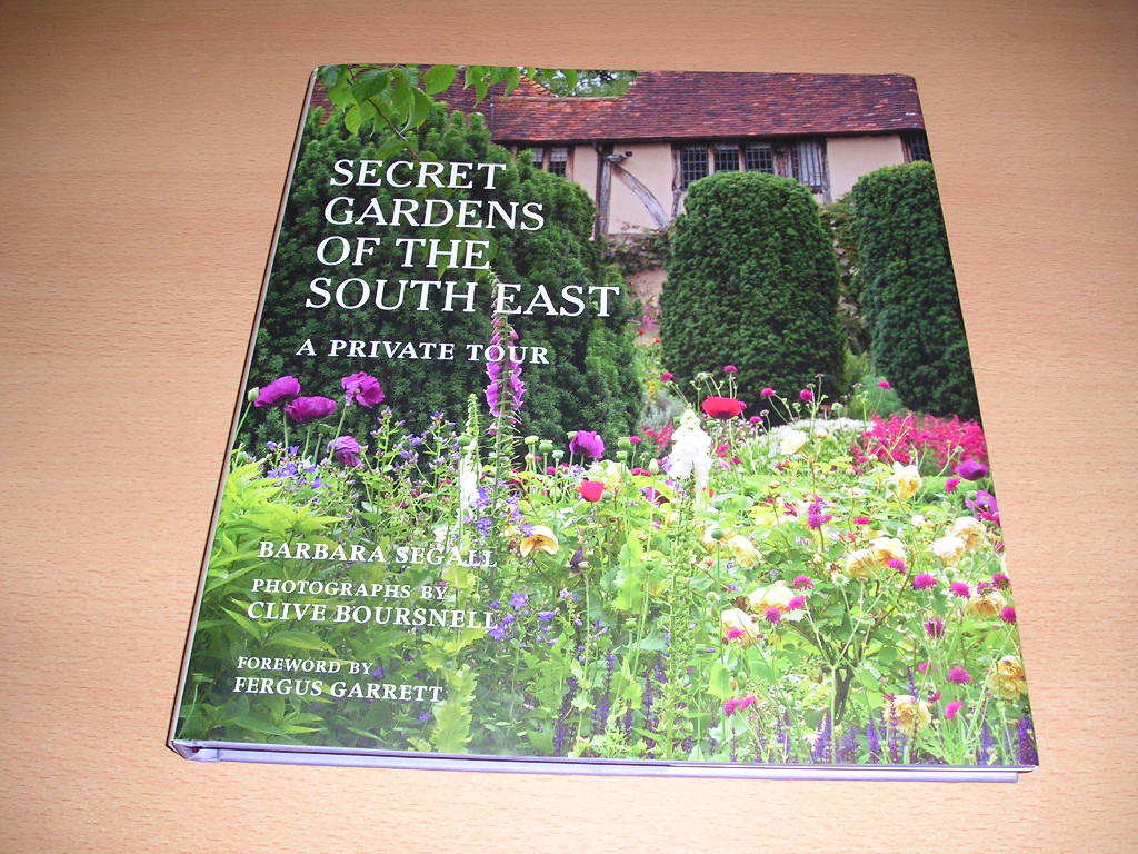  foreign book *Secret Gardens of The South East* Britain England. south higashi part. garden *20. private garden. . selection compilation 