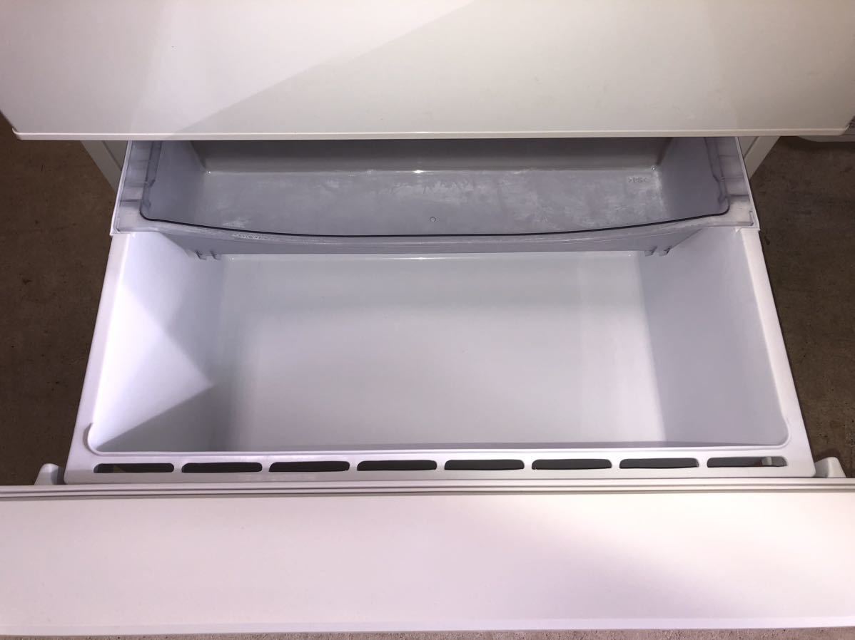 出産祝いなども豊富 AQUA ノンフロン冷凍冷蔵庫 AQR-27H 200リットル