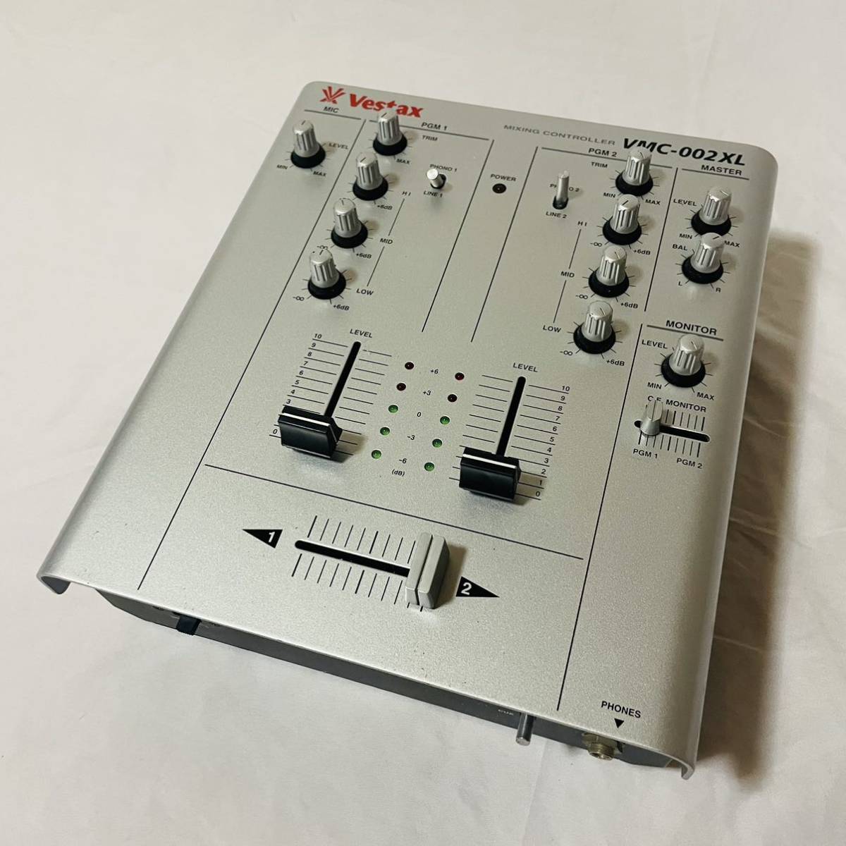 VESTAX DJミキサー VMC-002XL - 器材