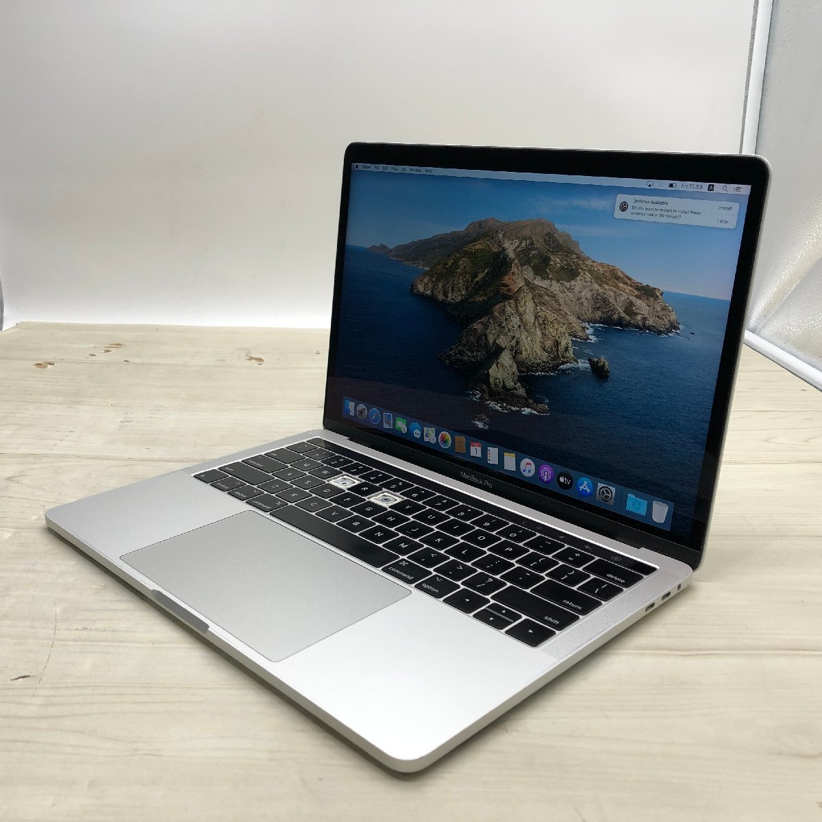 Apple MacBook Pro 13-inch 2017 Four Thunderbolt 3 ports Core i5
