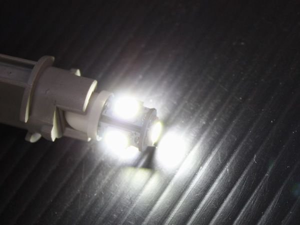 SALE LEDバルブ T10 （5連）ホワイト シングル（高輝度）3CHIP SMD 2個1セット_高輝度 3チップSMD　T105連