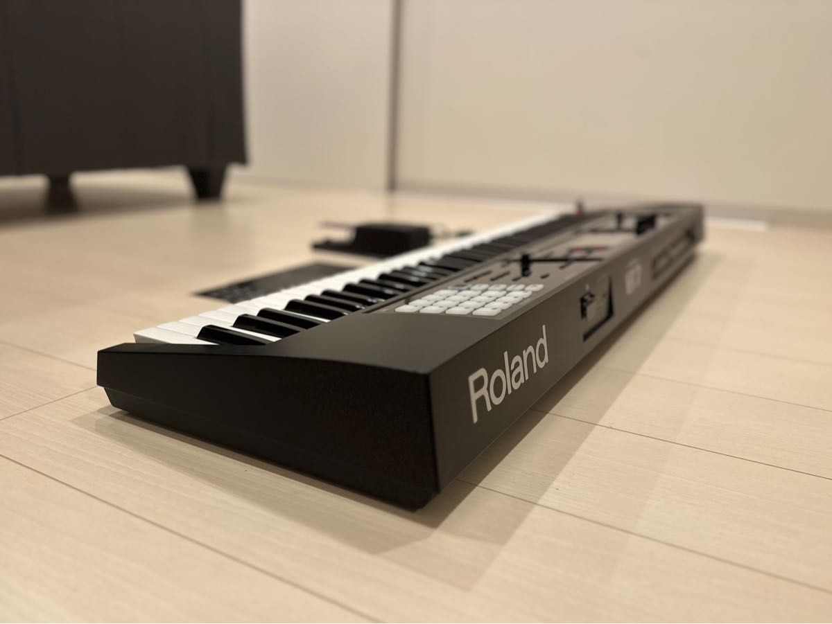 Roland ローランド FA-07【76鍵】 - 鍵盤楽器