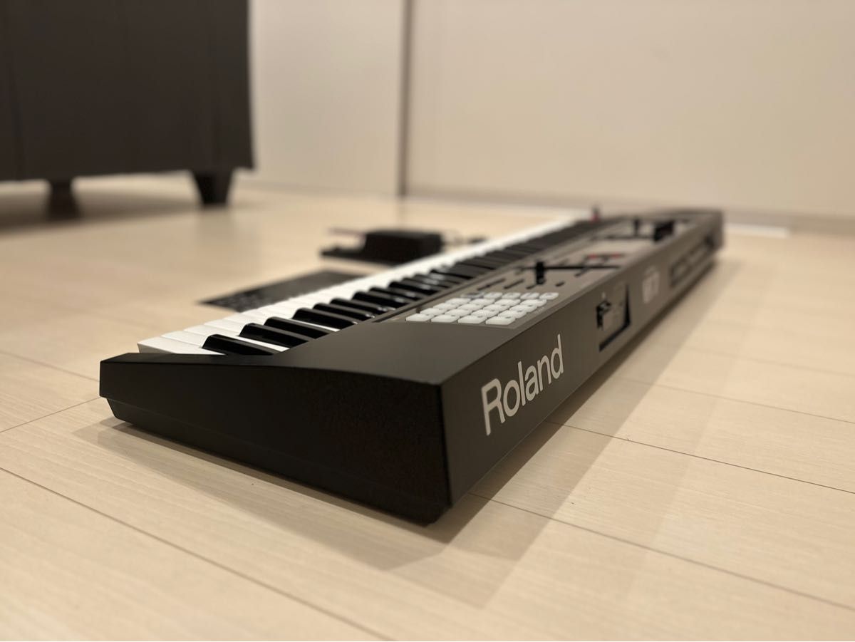 【極美品】Roland FA-07 シンセサイザー 76鍵盤