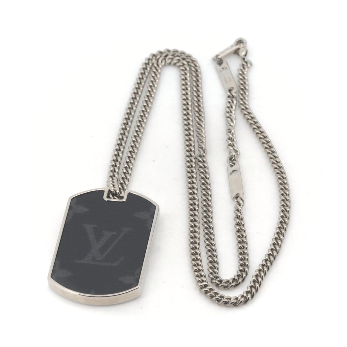 Louis Vuitton Monogram eclipse plate necklace (M63640)