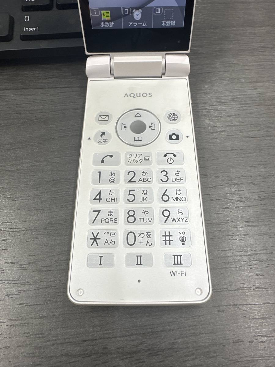 AQUOS ケータイ4 A205SH ホワイト SoftBank 中古品 シムフリー の商品