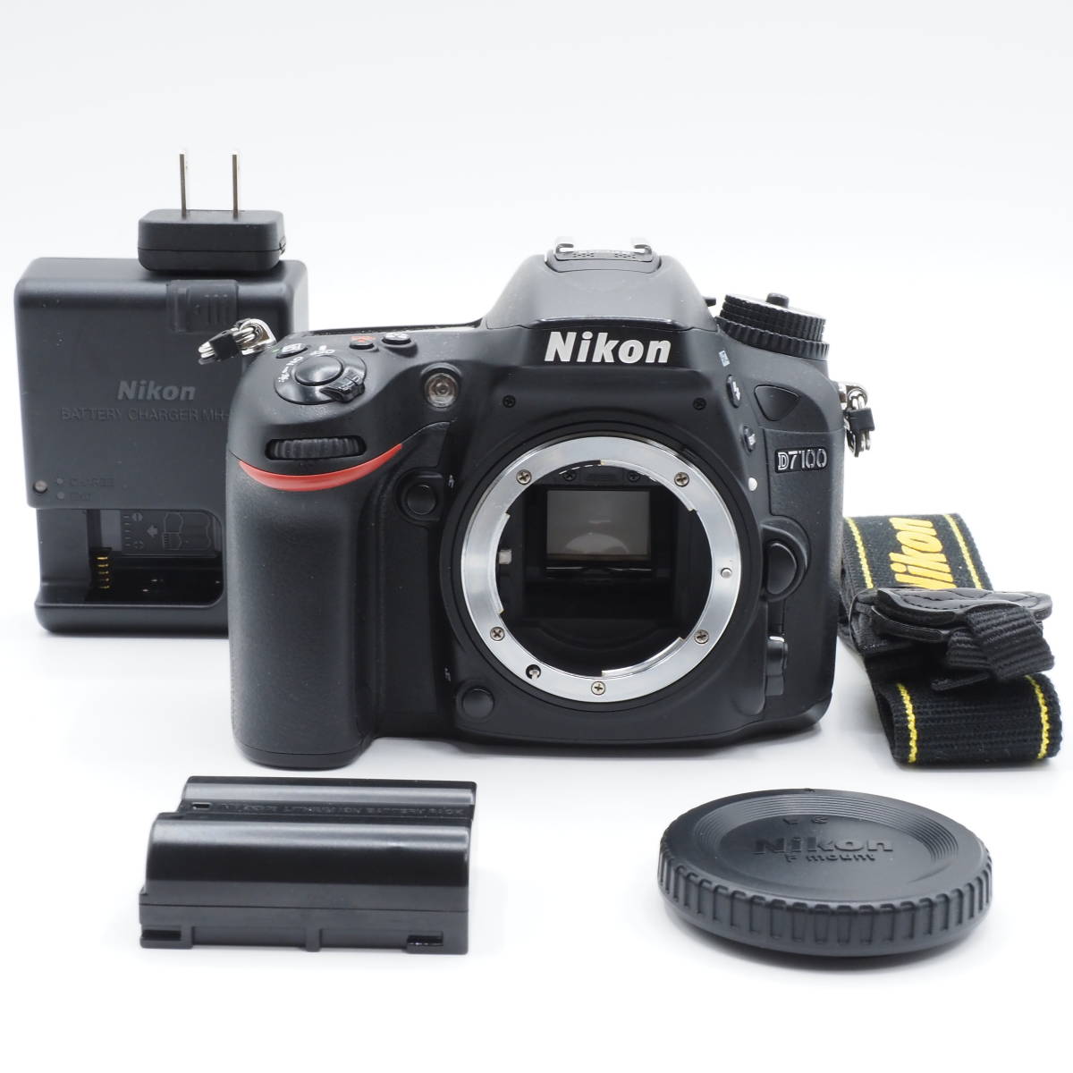 魅了 デジタル一眼レフカメラ ニコン Nikon ☆訳アリ・実用品☆ D7100