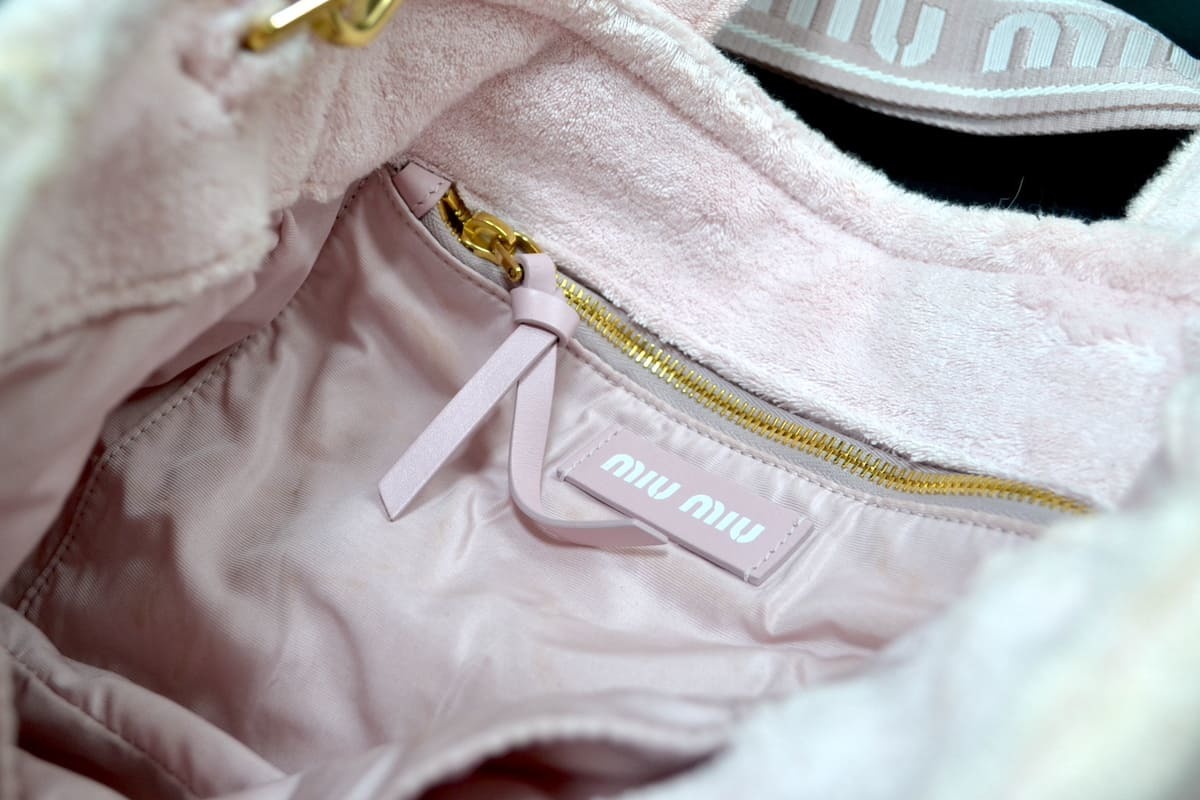 半額SALE/ 中古 MIUMIU ピンク パイル地 ショルダー付き 2Way トート