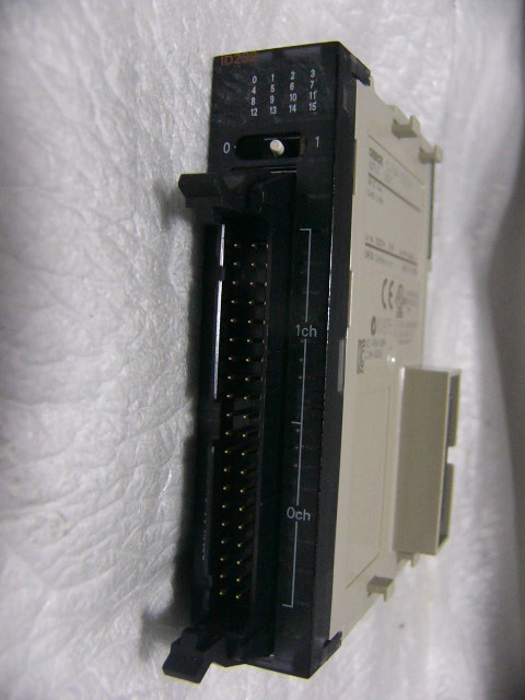 ★未使用★ OMRON PLC DC入力ユニット CJ1W-ID232_画像1