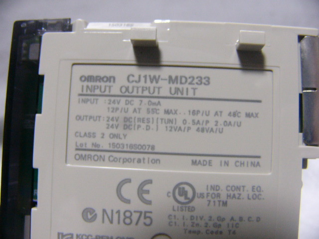 ★未使用★ OMRON PLC CJ1W-MD233 DC入力／トランジスタ出力_画像2