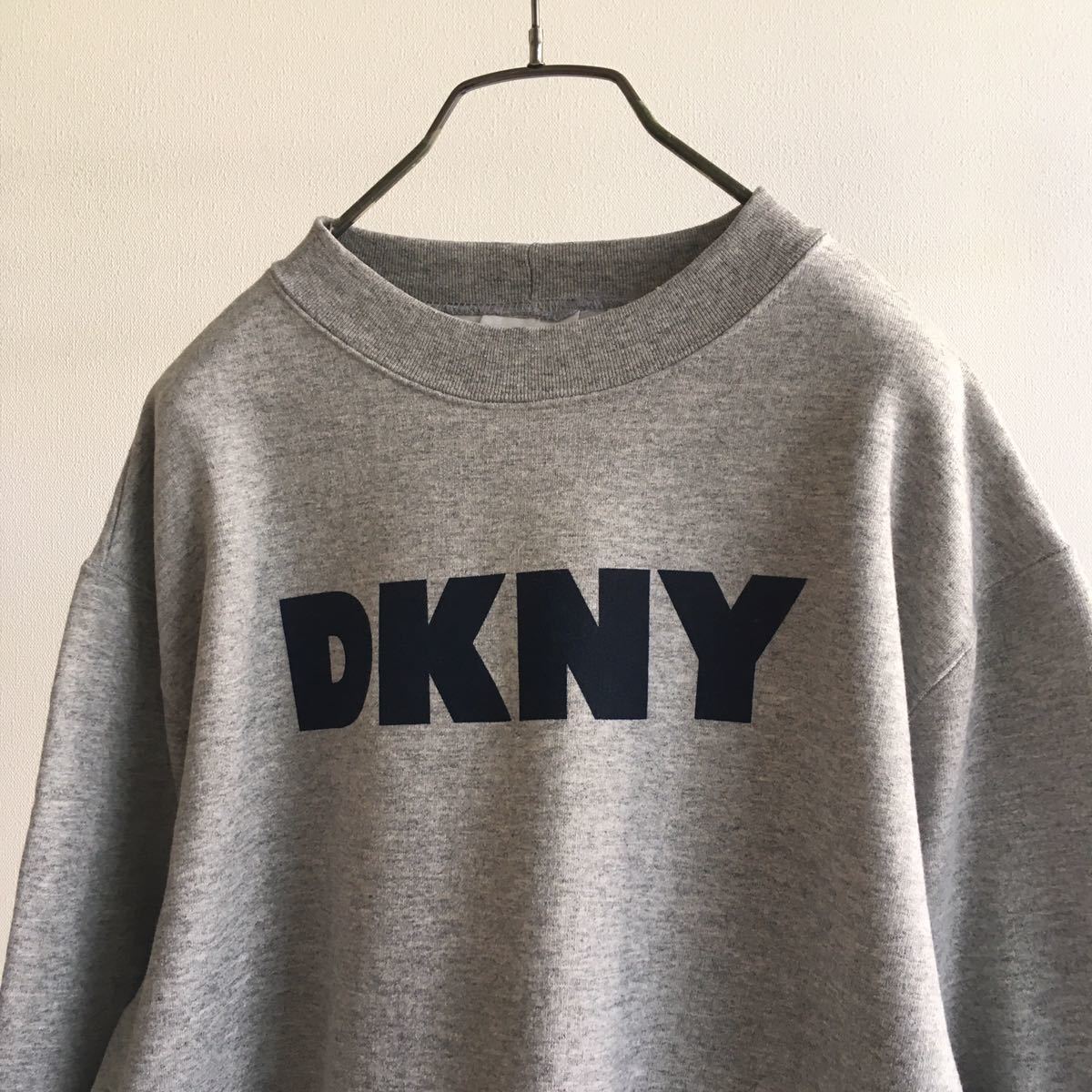 Sản phẩm 【DKNY】ダナキャランニューヨーク ロゴ スウェットシャツ