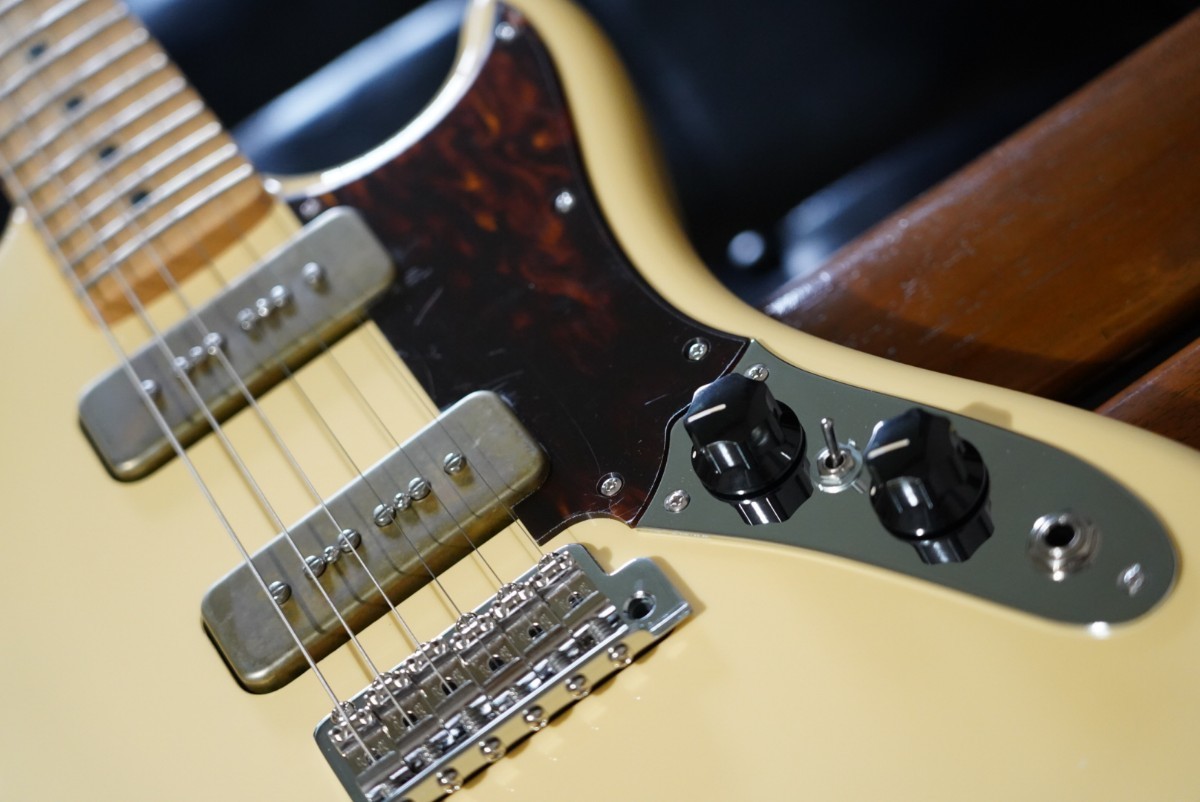 Fender Daiki Tsuneta Swinger スウィンガー king gnu 常田 の Fender Daiki Tsuneta Swinger スウィンガー king gnu 常田 の