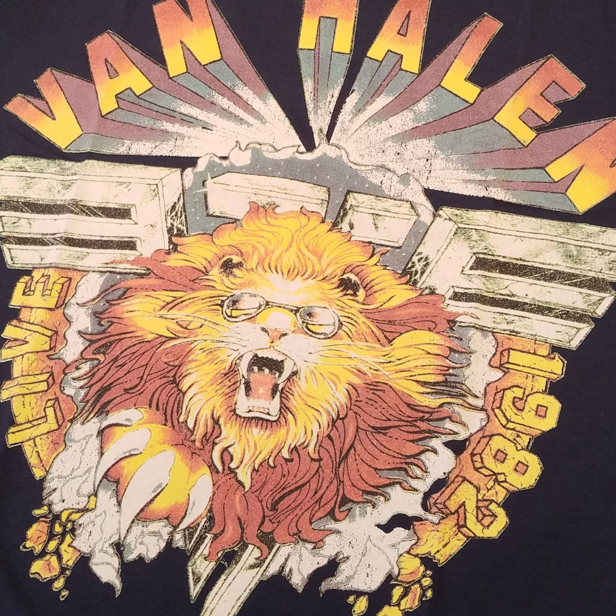 魅惑のバンドT特集! 新品『GU(ジーユー) × VAN HALEN(ヴァン・ヘイレン)』BOYS グラフィックTシャツ(半袖) ネイビー サイズ140／ロックT_画像6