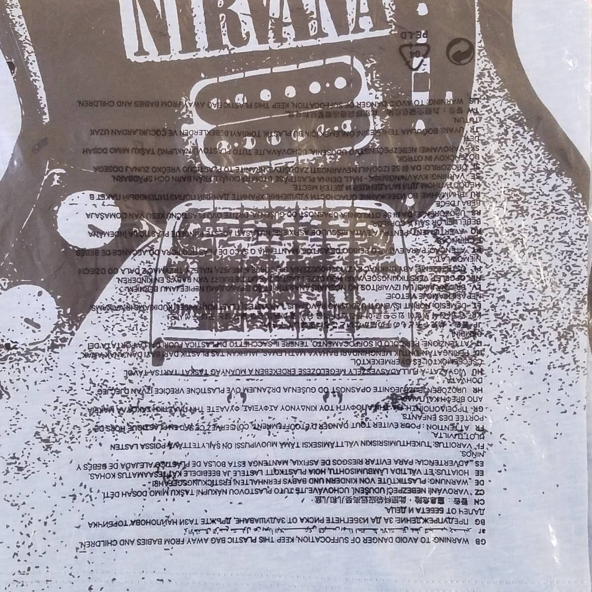 魅惑のバンドT特集! 新品未開封『H&M(エイチアンドエム) × NIRVANA(ニルヴァーナ)』キッズ 半袖Tシャツ ライトブルー 120/130／ロックT_画像6