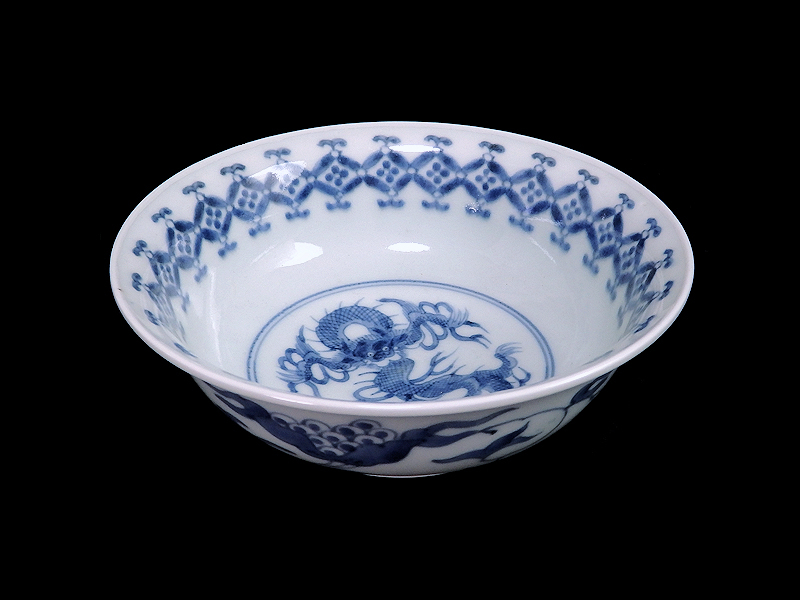 *. heart * CKk-A050mS old Imari blue and white ceramics the 7 treasures .... dragon. map . plate 5 customer Edo period 