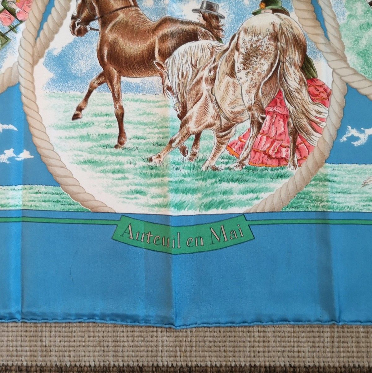 美品　HERMES/エルメス　カレ90　大判　シルクスカーフ　Auteuil en Mai　シルク100　ショール　ストール　水色