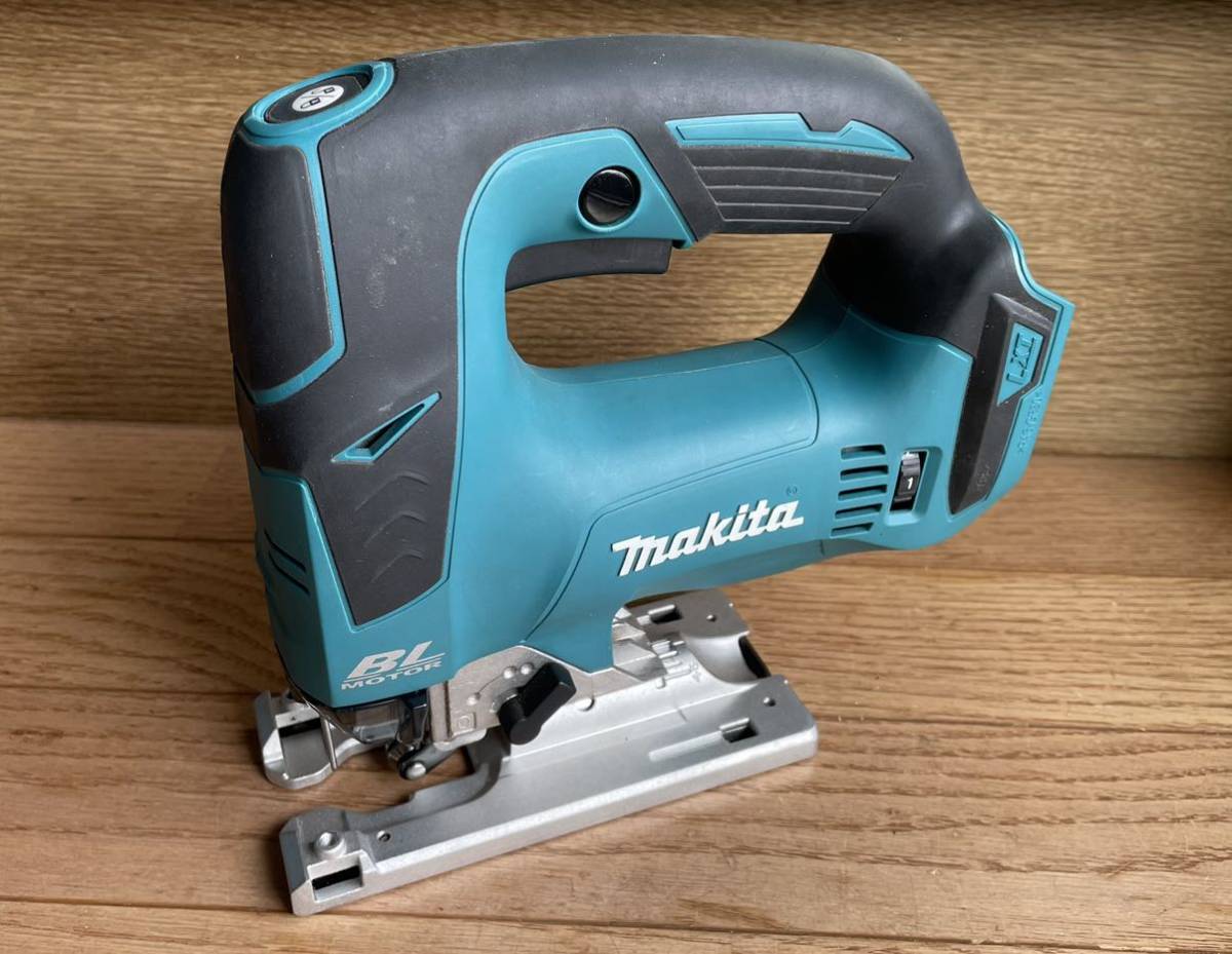 素晴らしい外見 18v充電式ジグソー makita(マキタ) USED JV182D