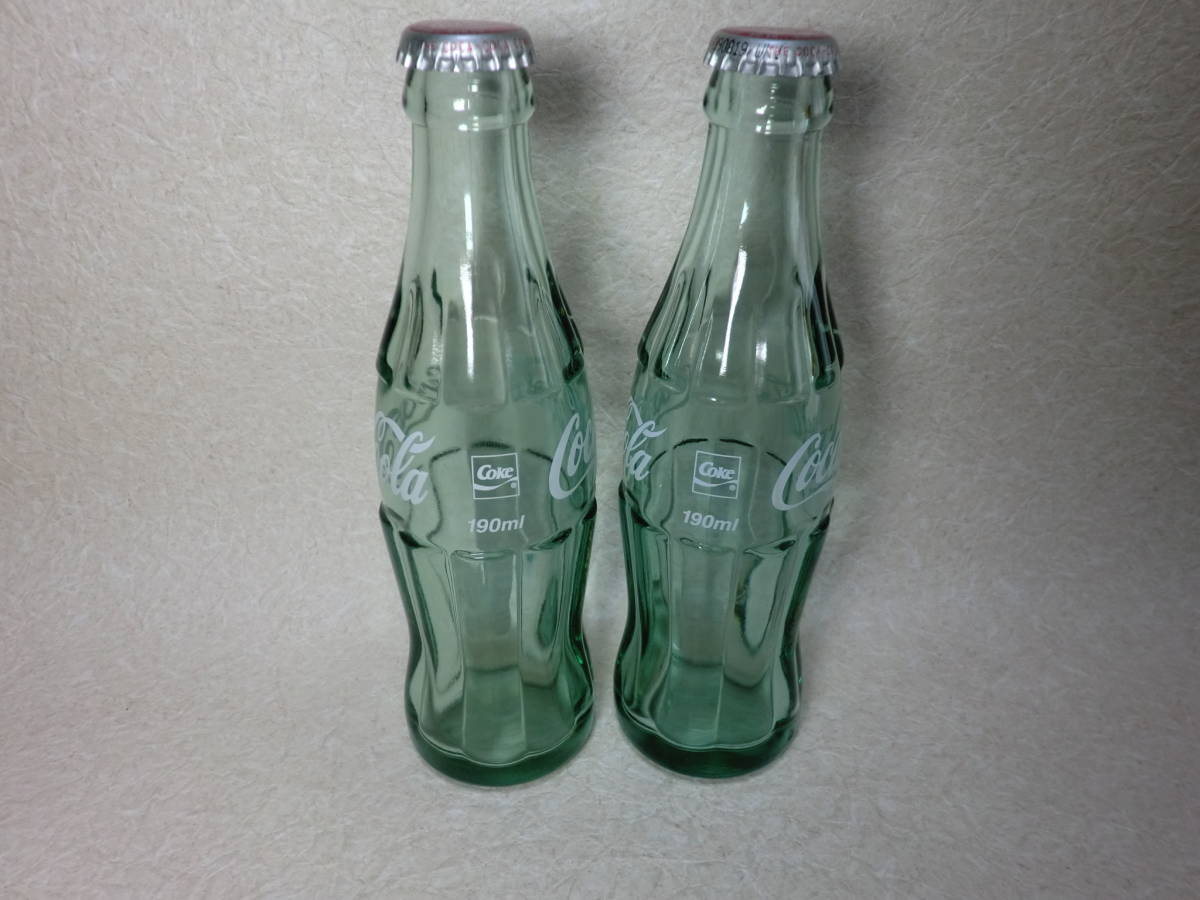 8a252K コカ・コーラ 190ml 空きビン 2本 蓋付き Coca-Cola ドリンク コレクション インテリア_画像4