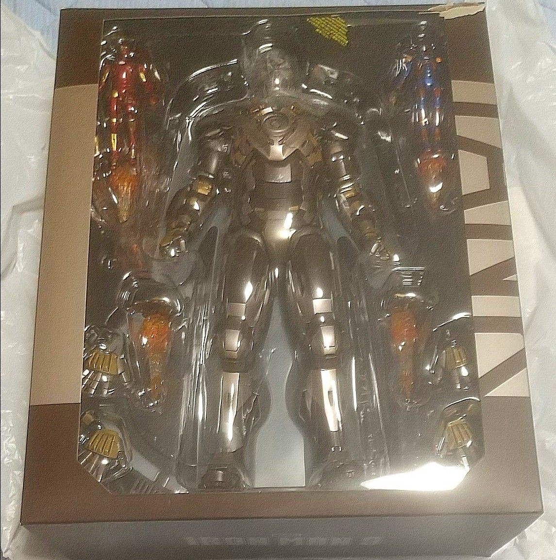 未使用】ホットトイズ アイアンマン3 マーク24 タンク XXIV 国内 未使用】ホットトイズ アイアンマン3 マーク24 タンク XXIV 国内
