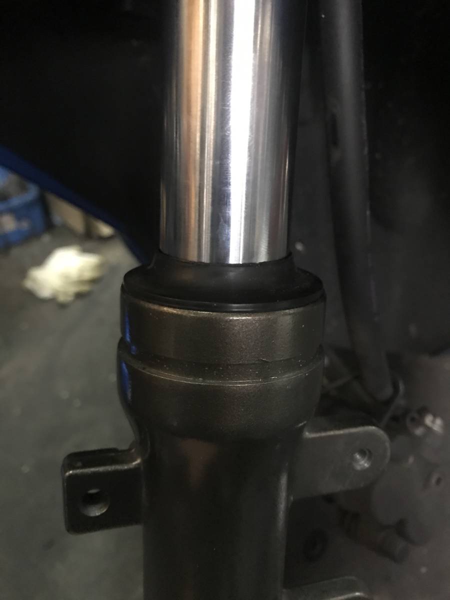 SUZUKI SWISHs Wish (DV12B) вилка наклейка пыльник 2 шт капитальный ремонт 51103-31K00-QPT/51104-31K00-QPT