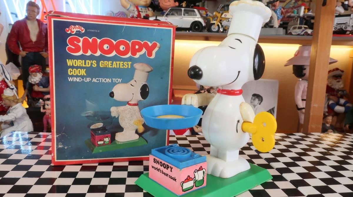 爆レア☆絶版☆ビンテージ 1965 スヌーピー ピーナッツ コックさん 目玉焼きを作っています - ピーナッツ、スヌーピー 爆レア☆絶版☆ビンテージ 1965 スヌーピー ピーナッツ コックさん 目玉焼きを作っています - ピーナッツ、スヌーピー