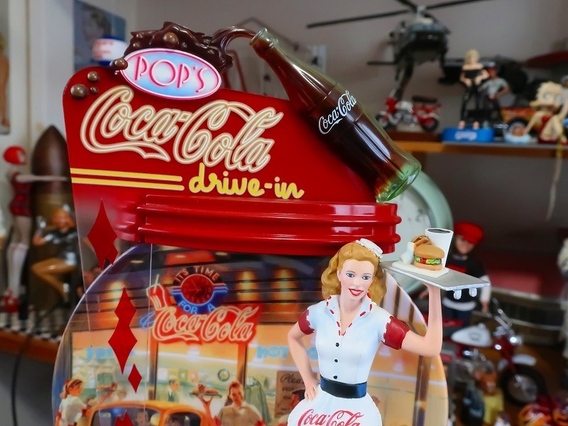  super-rare * limitated production * Coca Cola american Dyna - weight less 50s figure & plate american graph .tiDINER