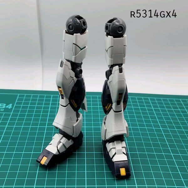 MG 1/100 νガンダムver.ka 両足 逆襲のシャア ガンプラ ジャンク