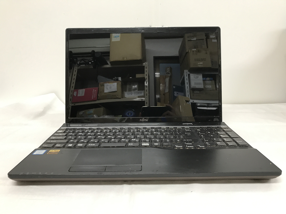 ジャンク■15.6型 LIFEBOOK AH53/B3 第8世代[i7-8550U/8G/HDD無/カメラ/通電不良]★AC付★送料無料の画像1