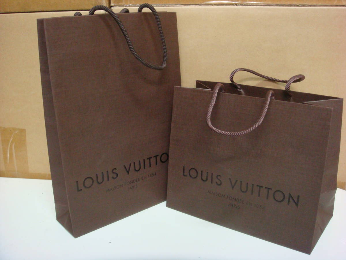 送料無料 LOUISVUITTON 紙袋三枚セット ショッパー ルイヴィトン 送料無料 LOUISVUITTON 紙袋三枚セット ショッパー ルイヴィトン