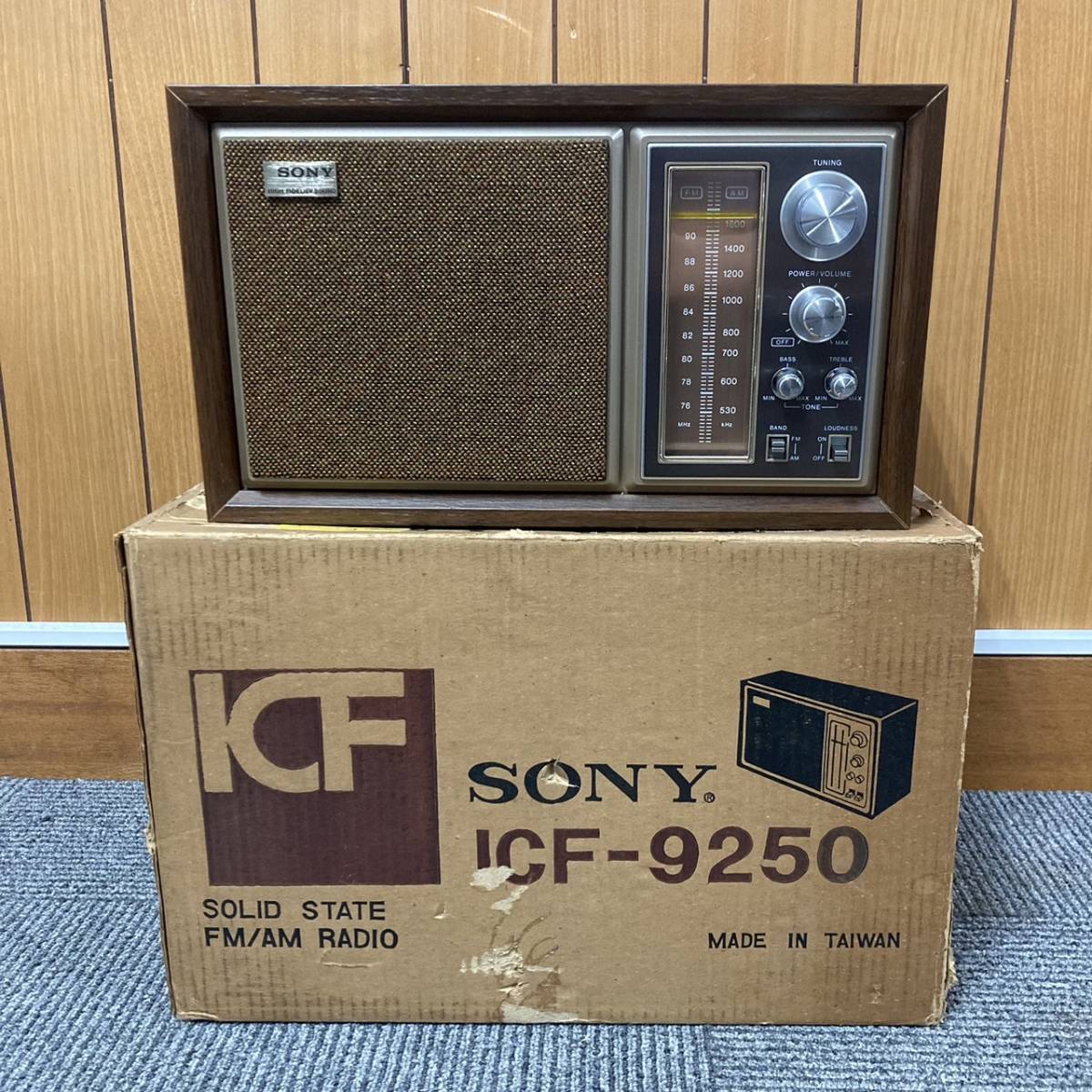 登場! ICF-9250 ラジオ FM AM ソリッドステート SONY(ソニー) 箱あり