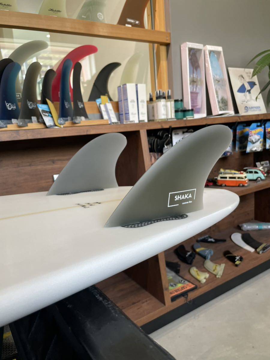 Yahoo!オークション - 新品shaka custom fin twinモデル スモーク Yahoo!オークション - 新品shaka custom fin twinモデル スモーク