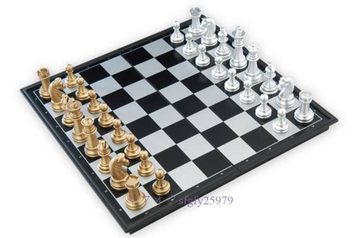 A723A☆新品チェスセット 駒とチェス盤 ゴールド＆シルバー チェスの駒 磁気ボード_画像8