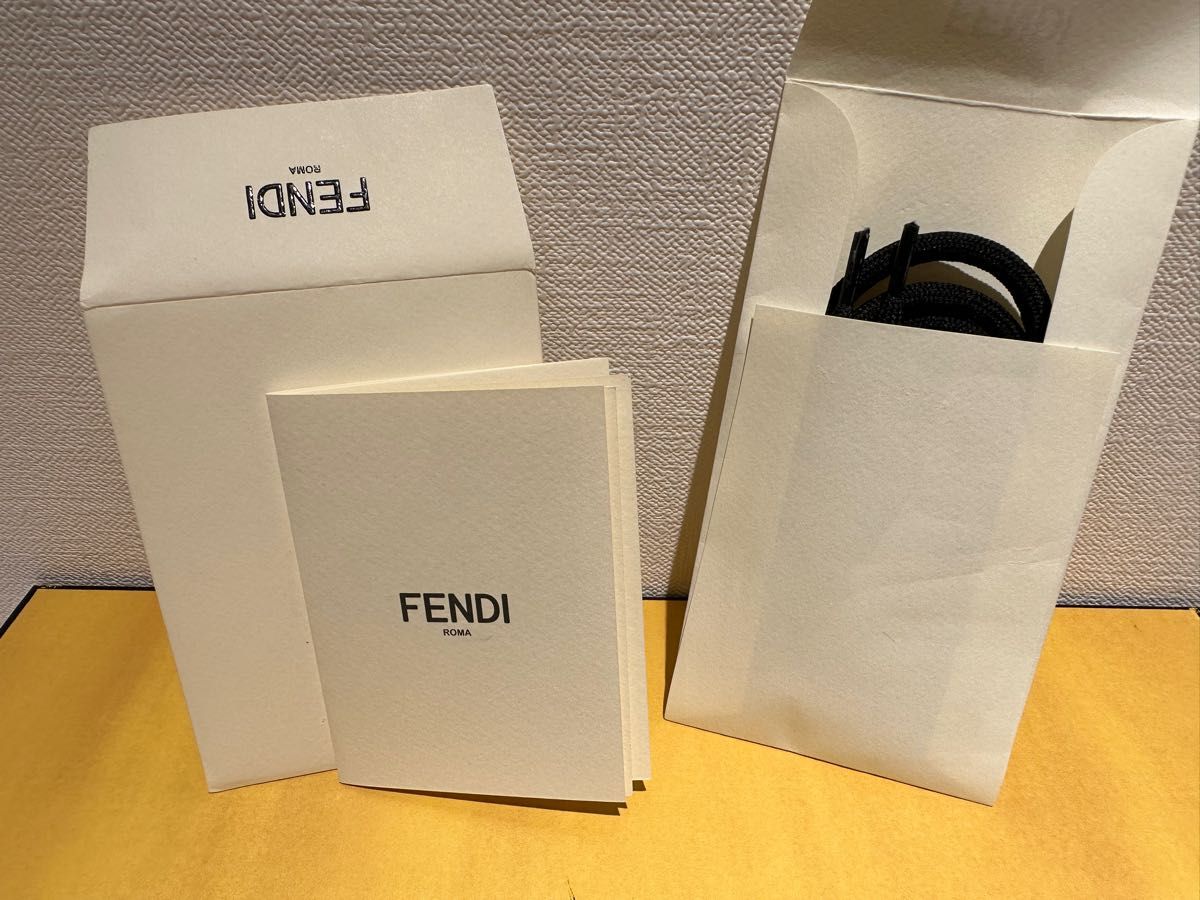 新品！FENDI FFモチーフ カーフレザー ブラック