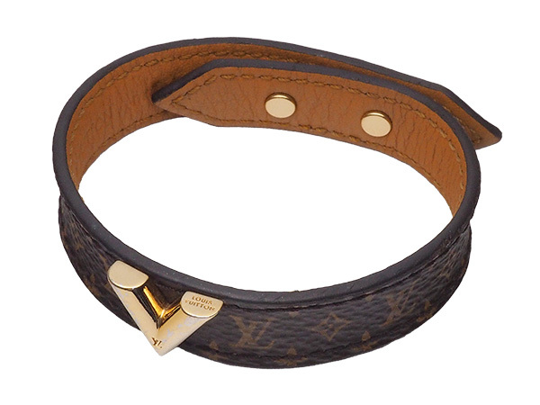 Shop Louis Vuitton MONOGRAM Essential v bracelet (M6042E) by